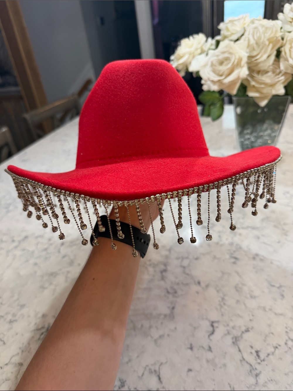 Red Women's Felt Fringe Hat - Stylish Statement Accessory